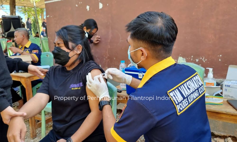 Antusiasme Masyarakat Pada Kegiatan Vaksinasi di Kupang, Nusa Tenggara Barat