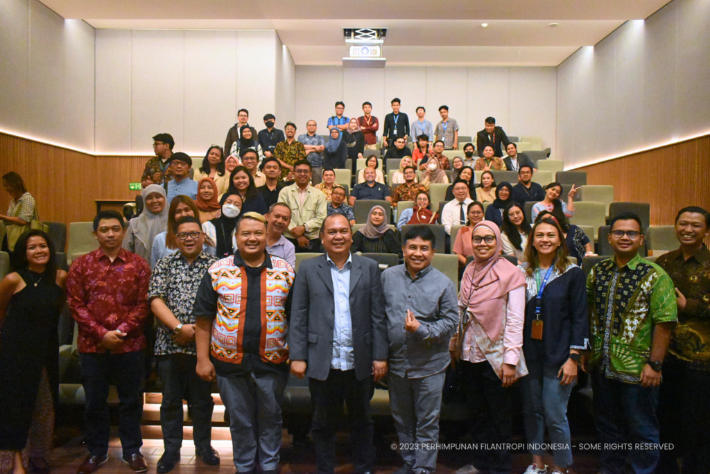 Memperkuat Public-Private Partnership untuk Mendukung Agenda Pembangunan Pendidikan dan Lingkungan 5 Add a subheading